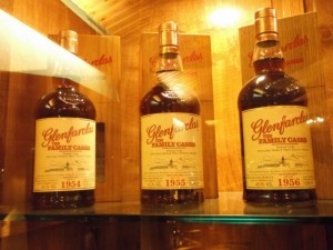 Klub LubimyWino.pl Folwark Stara Winiarnia z wizyt? w Szkocji - destylarnia whisky Glenfarclas