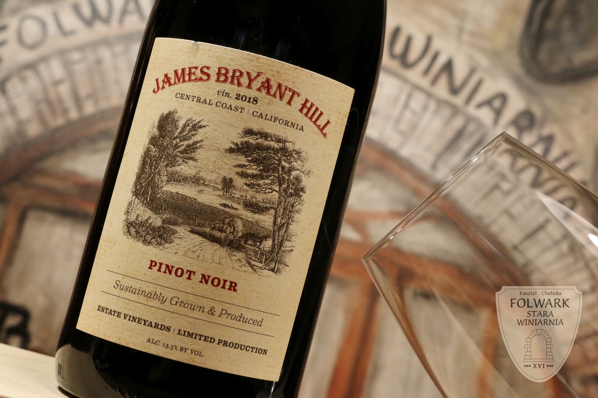 James Bryant Hill Pinot Noir Folwark Stara Winiarnia Mszana Dolna