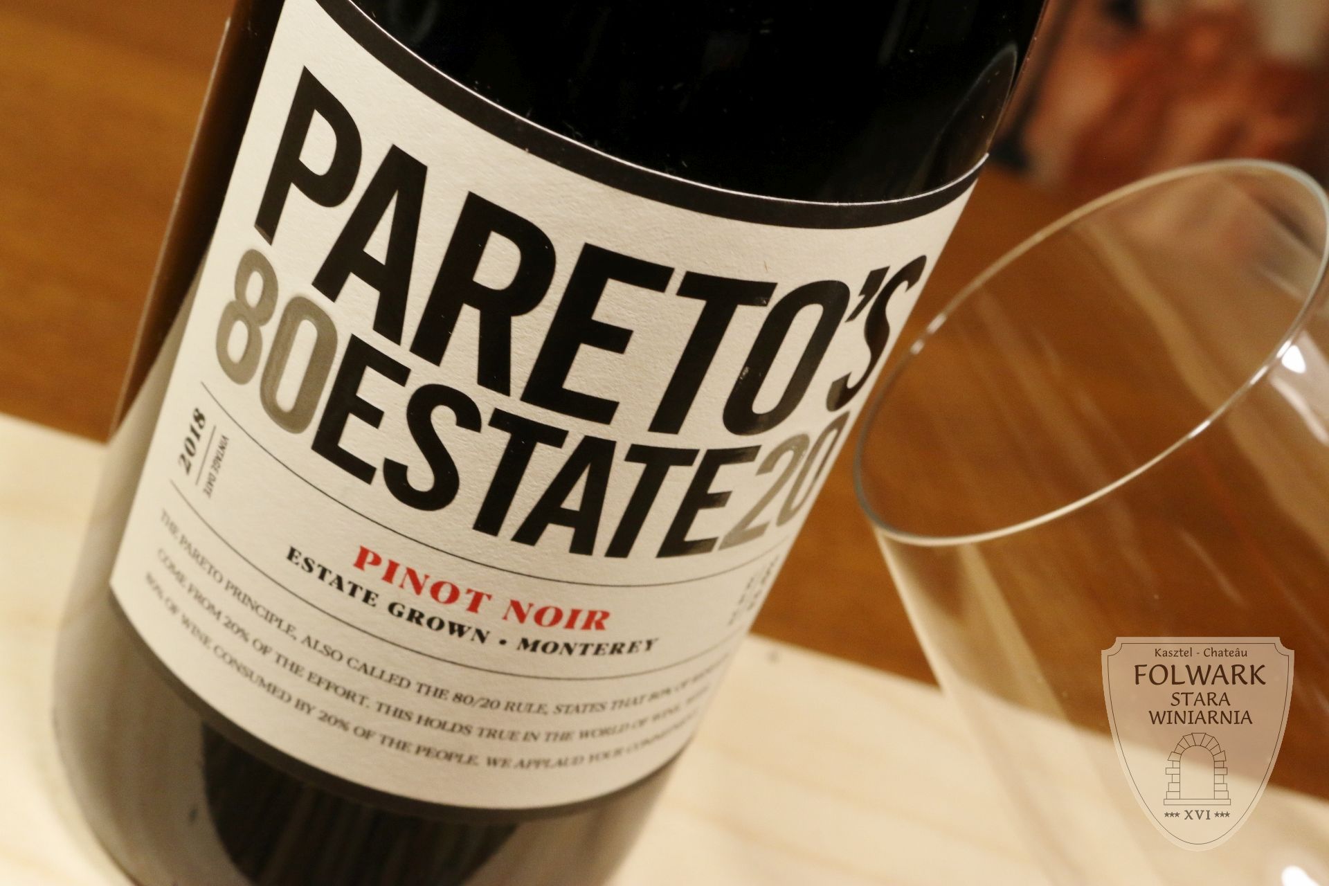 Pareto\'s Pinot Noir poleca Stara Folwark - wina Kalifornii Winiarnia z